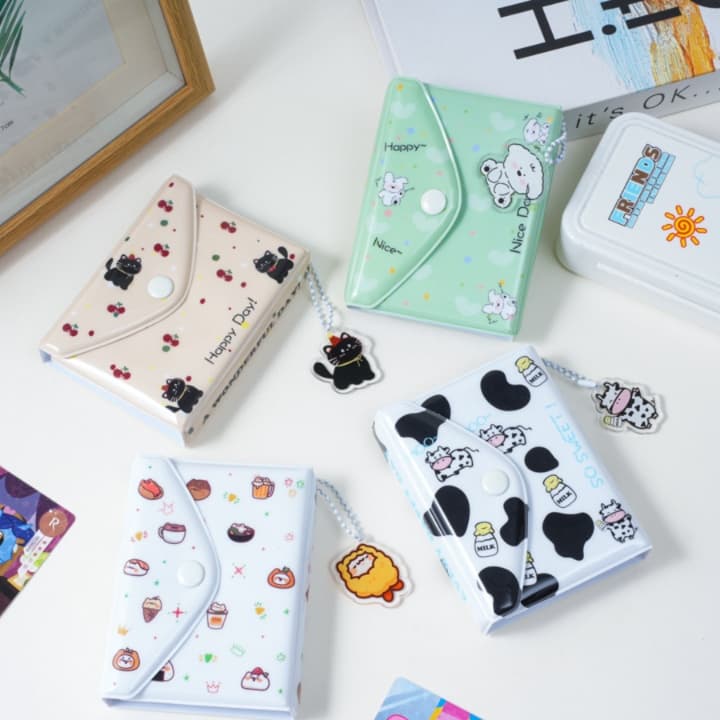 アルバム かわいい動物キャラクターの収納製本アルバム